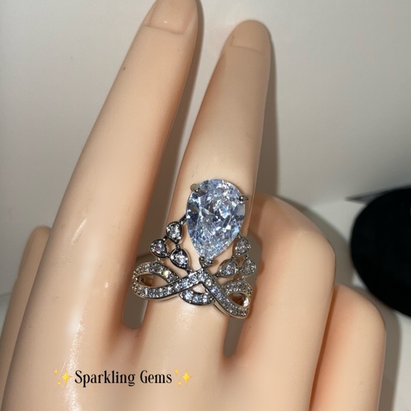 Fine 5ct White Sapphire Paved Filigree Crown Ring - Picture 4 of 4